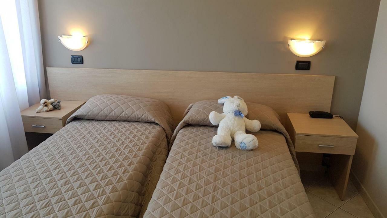 Hotel Excelsior มอนเตซิลวาโน ภายนอก รูปภาพ